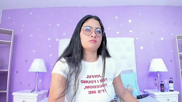 scarlette 15  online show from 02.04.26