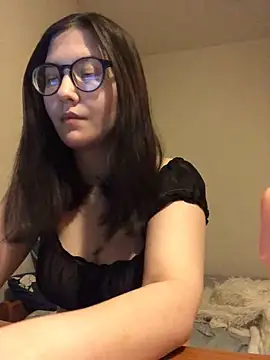 Snapshot of Prudie_Gabriella chatting on 01.04.25 Prudie Gabriella online show from 01.04.25