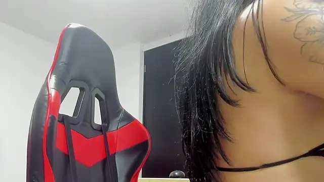 Snapshot of ZachaTompson chatting on 02.27.25 ZachaTompson online show from 02.27.25