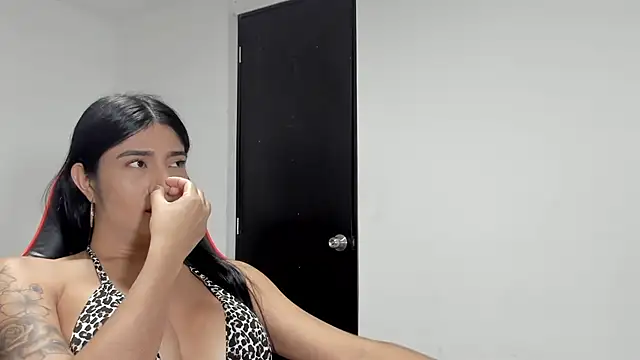 Snapshot of ZachaTompson chatting on 03.17.25 ZachaTompson online show from 03.17.25