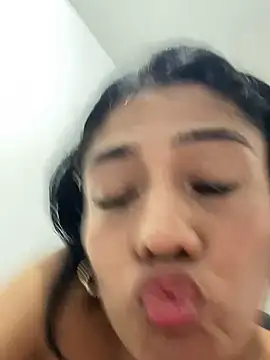 Snapshot of ZachaTompson chatting on 09.18.25 ZachaTompson online show from 09.18.25