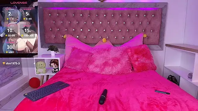 Snapshot of EmmaWilder chatting on 02.23.25 EmmaWilder online show from 02.23.25