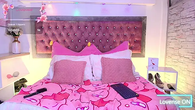 Snapshot of EmmaWilder chatting on 01.06.26 EmmaWilder online show from 01.06.26