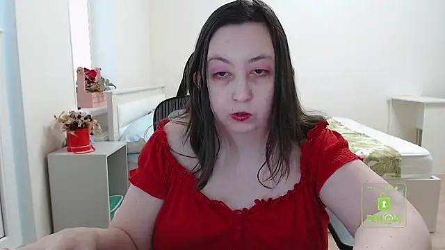 Snapshot of cute_and_hot chatting on 03.08.25 cute and hot online show from 03.08.25