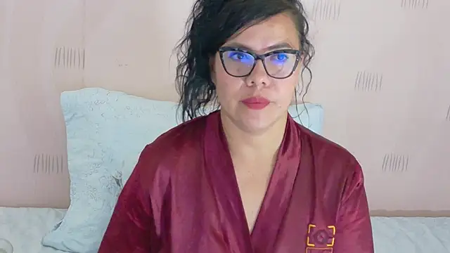 hotlatinateacher online show from 09.21.25