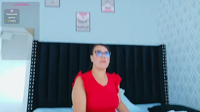 Snapshot of hotlatinateacher chatting on 04.23.26 hotlatinateacher online show from 04.23.26