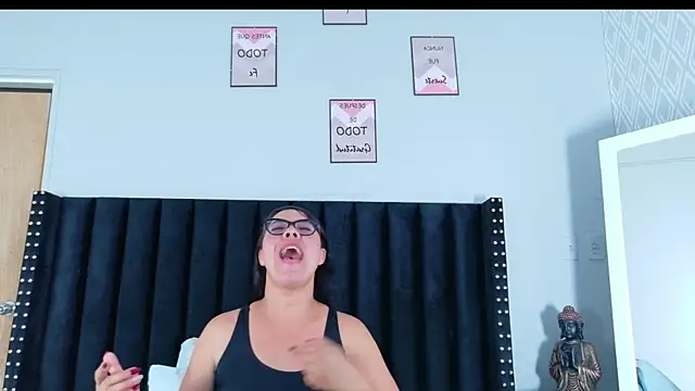 Snapshot of hotlatinateacher chatting on 05.12.26 hotlatinateacher online show from 05.12.26