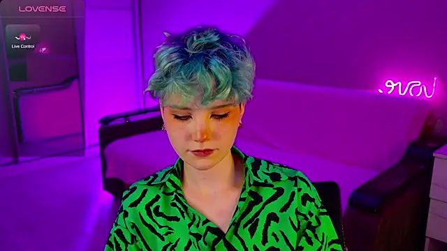 School Love online show from 12.13.24