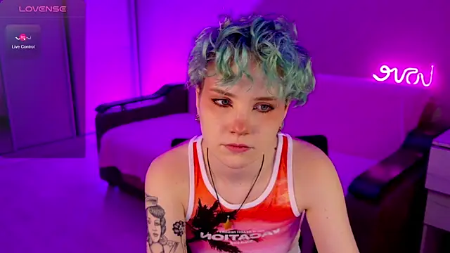 School Love online show from 12.20.24