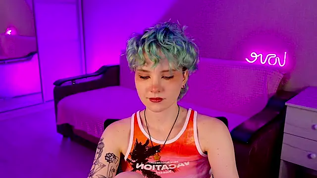 School Love online show from 12.20.24