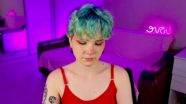 School Love online show from 12.26.24