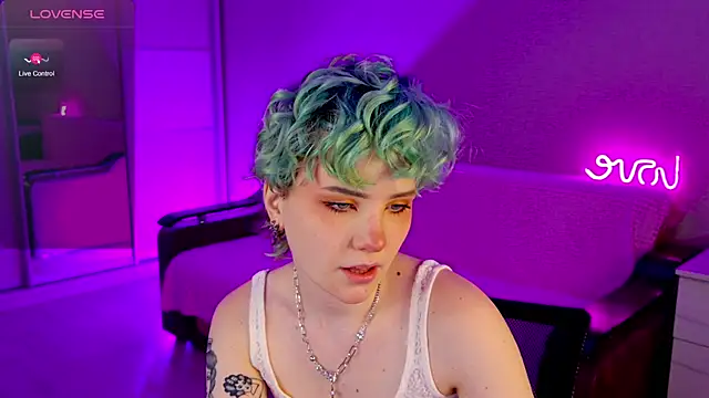 School Love online show from 01.05.25