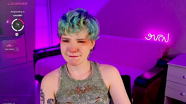 School Love online show from 01.06.25