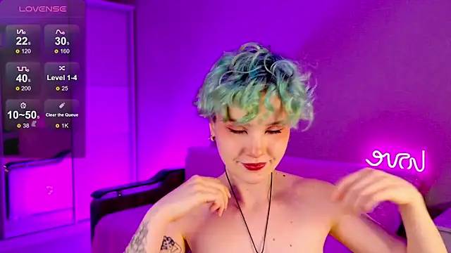 School Love online show from 01.08.25