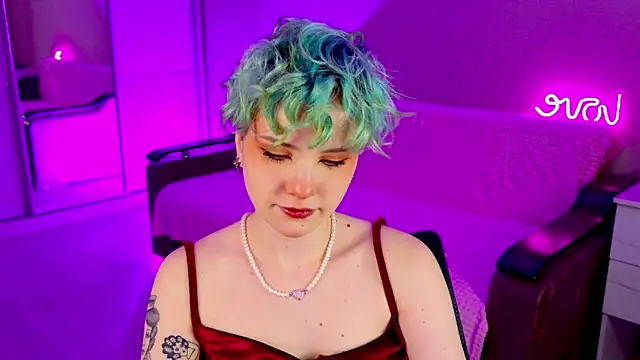 School Love online show from 01.09.25