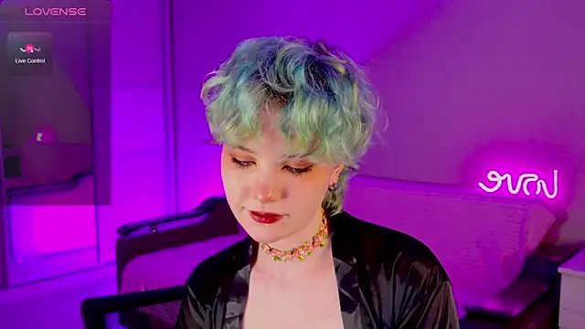 School Love online show from 01.12.25