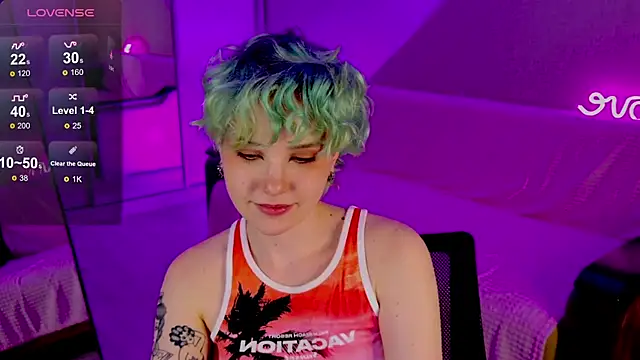 School Love online show from 01.22.25