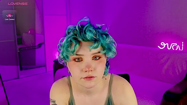 School Love online show from 02.09.25