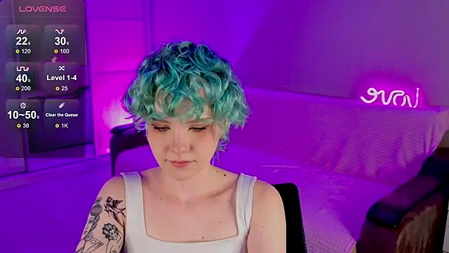 School Love online show from 02.23.25