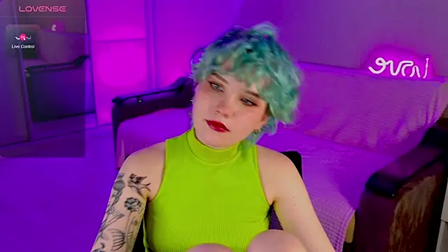 School Love online show from 02.24.25