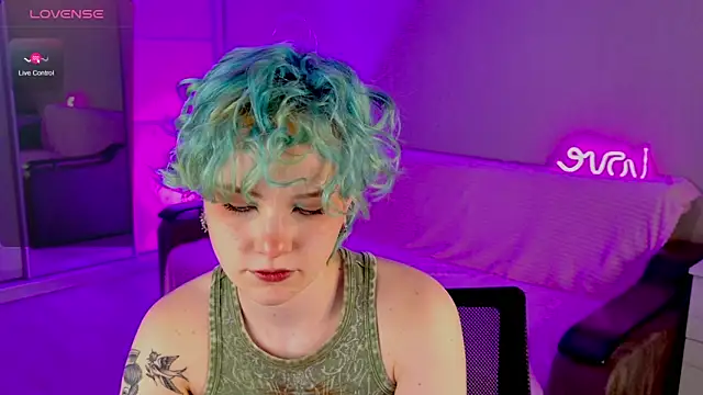 School Love online show from 02.27.25