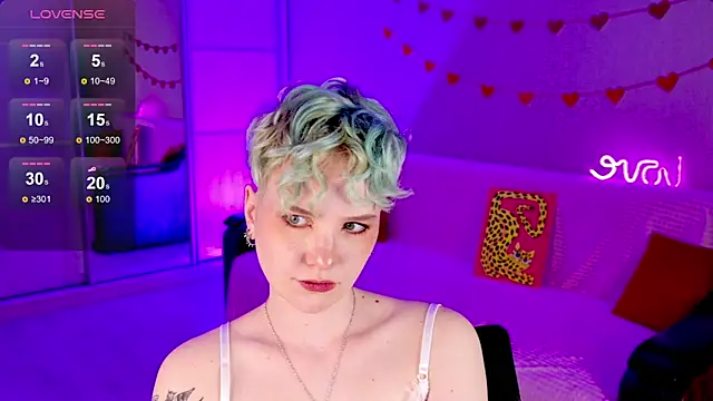 School Love online show from 03.16.25