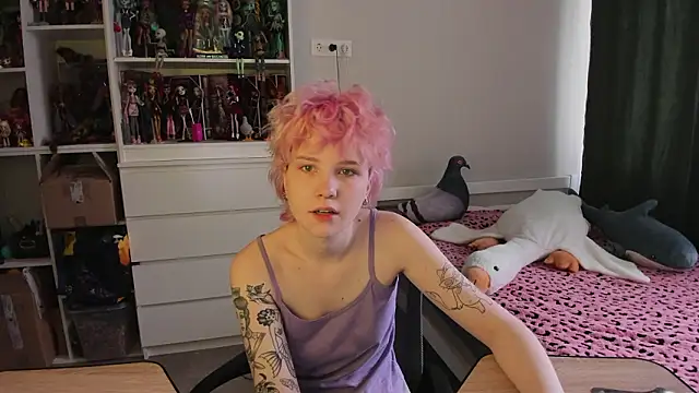 School Love online show from 03.19.26