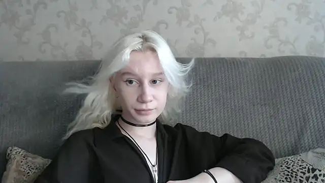 Snapshot of EnigmaSee chatting on 07.06.26 EnigmaSee online show from 07.06.26