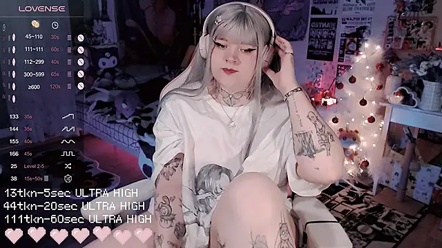 Snapshot of noori__hope chatting on 01.12.26 noori hope online show from 01.12.26