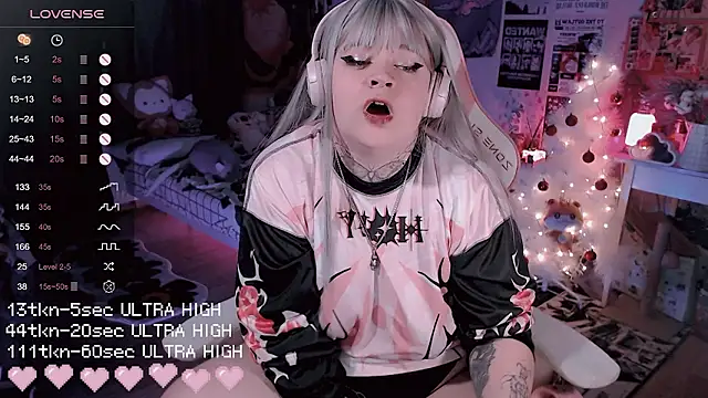 Snapshot of noori__hope chatting on 01.14.26 noori hope online show from 01.14.26