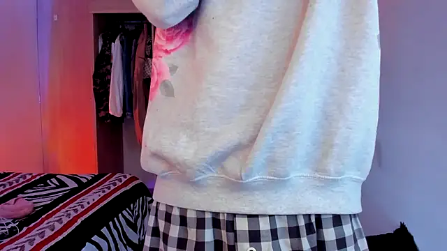 aldrinwhite online show from 12.21.25