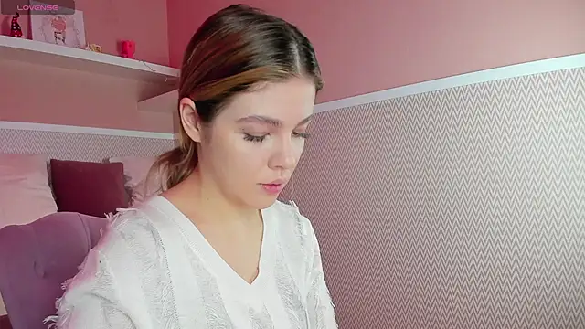 Snapshot of Anna_Robinson chatting on 01.10.25 Anna Robinson online show from 01.10.25