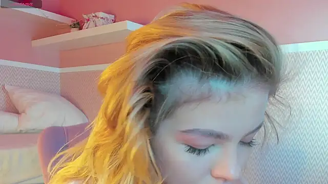 Snapshot of Anna_Robinson chatting on 01.13.25 Anna Robinson online show from 01.13.25