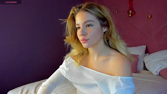 Snapshot of Anna_Robinson chatting on 01.16.25 Anna Robinson online show from 01.16.25