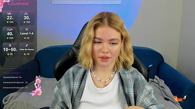 Snapshot of Anna_Robinson chatting on 03.15.25 Anna Robinson online show from 03.15.25