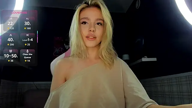 Snapshot of Anna_Robinson chatting on 09.15.25 Anna Robinson online show from 09.15.25