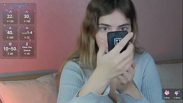 chloi hes online show from 12.08.24