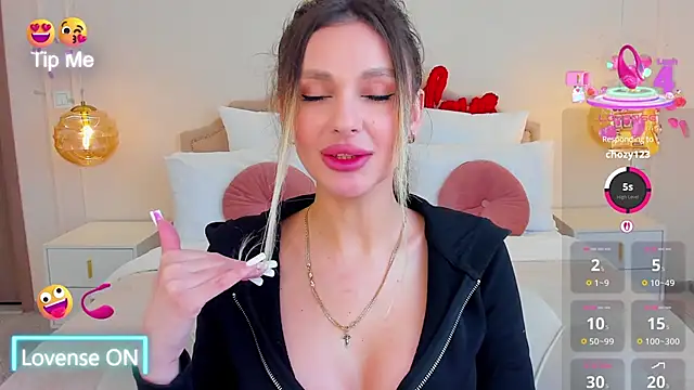 MissLoou online show from 03.10.26