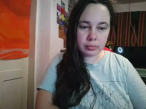 Cora Maro online show from 01.05.26