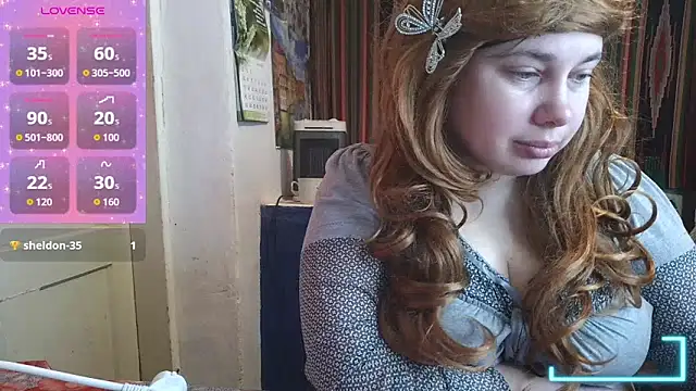 Snapshot of Cora_Maro chatting on 05.14.26 Cora Maro online show from 05.14.26