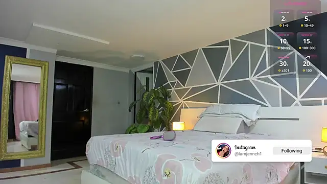 charolbruce 1 online show from 10.15.25