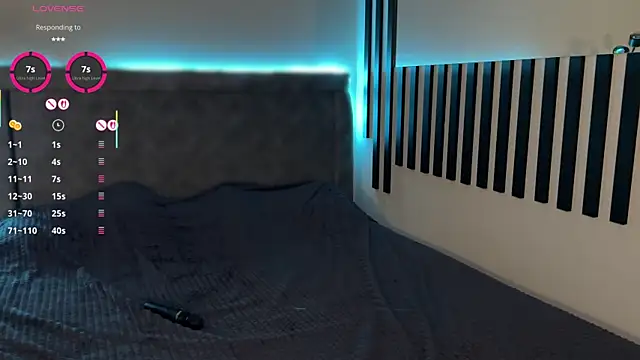 Snapshot of Li_Amelie_ chatting on 12.03.25 Li Amelie online show from 12.03.25