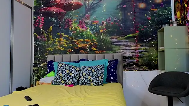 MadameDeFeu online show from 01.15.25