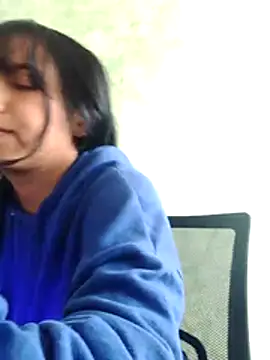 Snapshot of DakotaHoland chatting on 10.18.25 DakotaHoland online show from 10.18.25