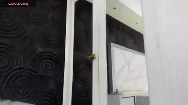 AbigailWilliams  online show from 11.11.25