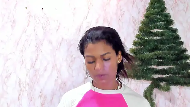 BarbieHotLaura online show from 01.11.25