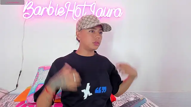 BarbieHotLaura online show from 03.22.25