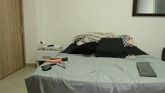 Snapshot of AnnieRoss69 chatting on 02.17.25 AnnieRoss69 online show from 02.17.25