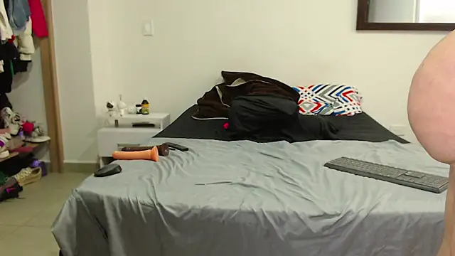 Snapshot of AnnieRoss69 chatting on 02.28.25 AnnieRoss69 online show from 02.28.25