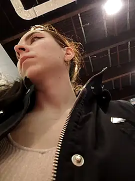 Snapshot of pleasure_of_life chatting on 01.28.25 pleasure of life online show from 01.28.25